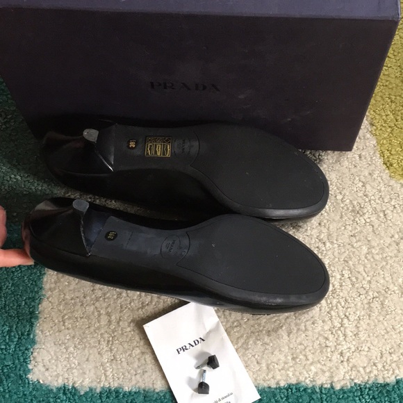 Classic Prada vintage shoes loafers - Picture 3 of 5